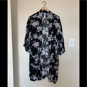 Black Floral Kimono